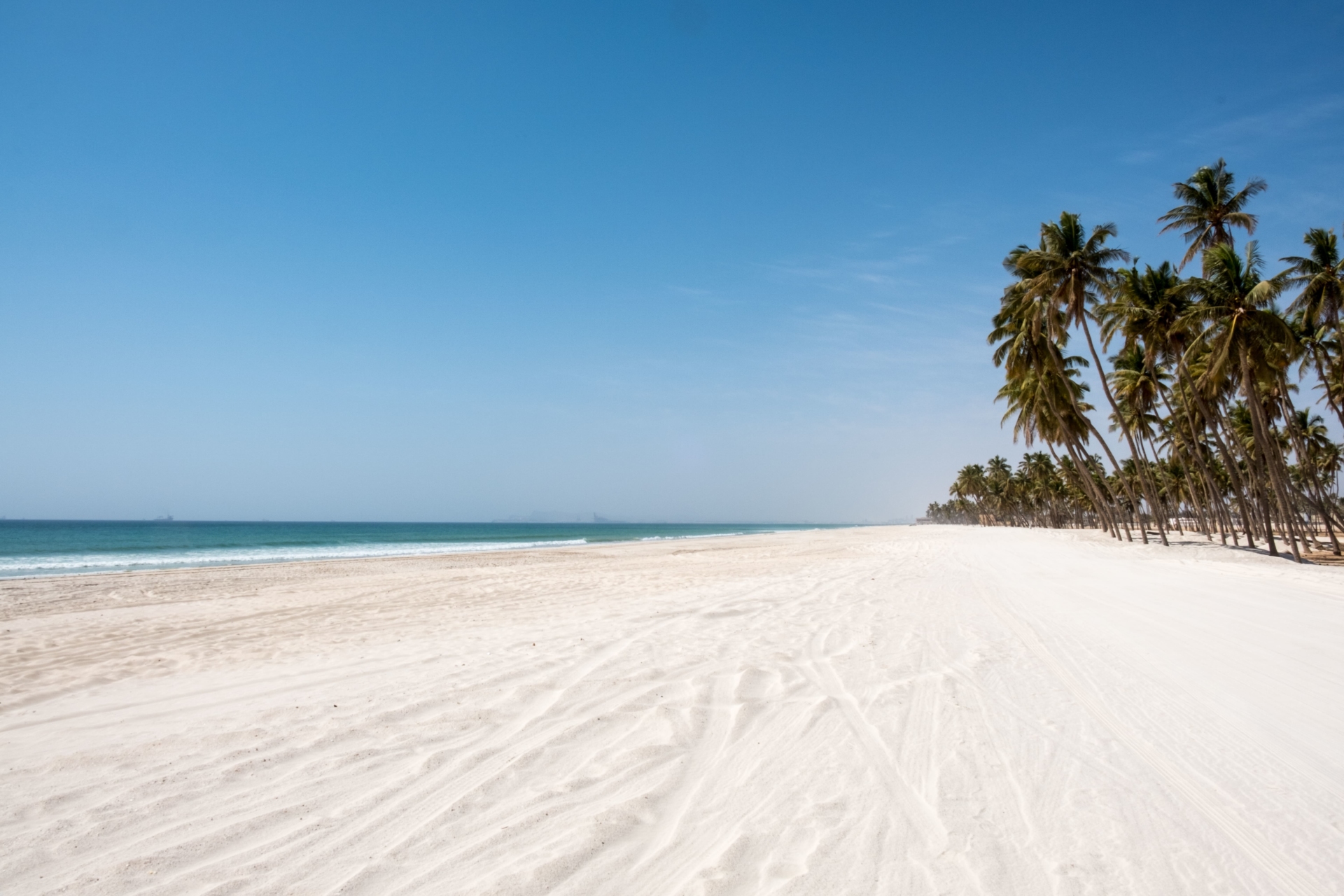 plage de sable blanc sud oman