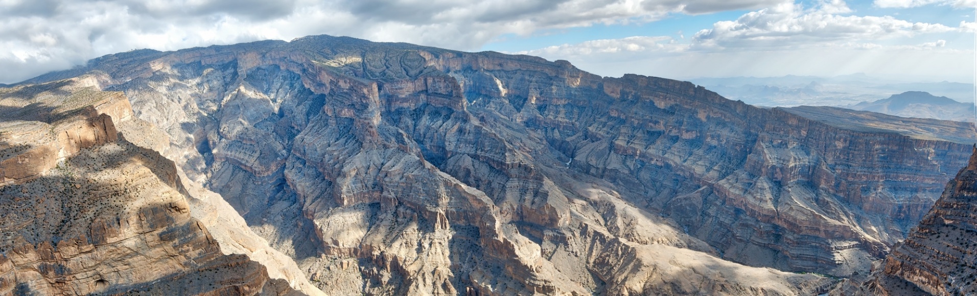 grand canyon jebel shams oman